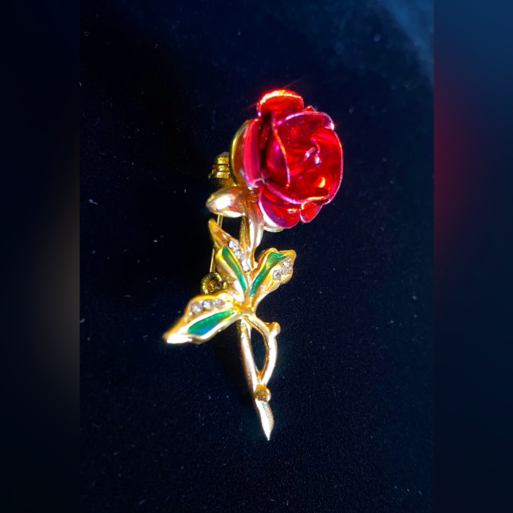 Vintage Gold Tone Rose Pin With Rhinestones